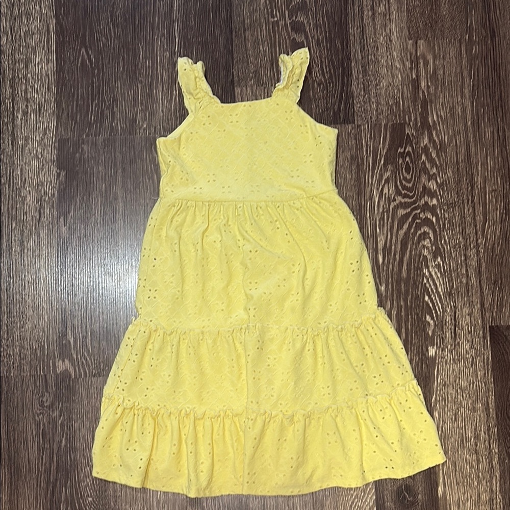 Girls bright yellow dress size 7 with buttons down the back, super cute!!